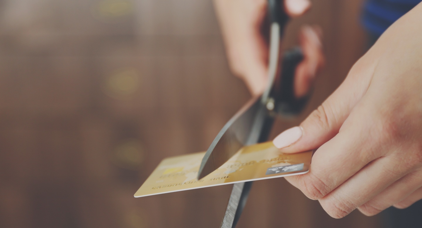 Закрыть кредитные карты потребительским кредитом взять кредит с кредитной загруженностью